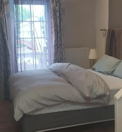 Independant Attenant A Maison Dans Grand Jardin 3*